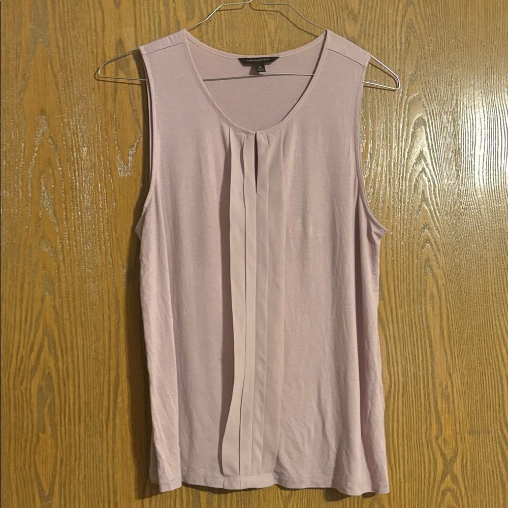 Banana Republic Light Purple Sleeveless Blouse Size M